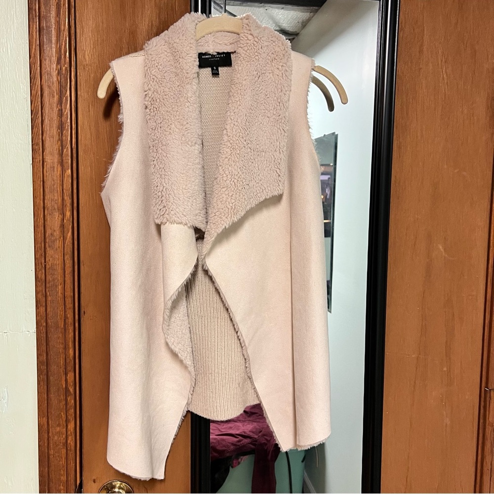 Romeo & Juliet Couture Cream Textured Vest